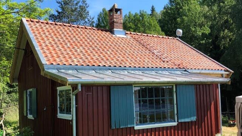 Denne røde hytta er kjent for alle som har vært på Bøensætre, der TV-serien Farmen har vært spilt inn. Blikkenslagerarbeidene er utført av Blikkenslager Frode Dahl.