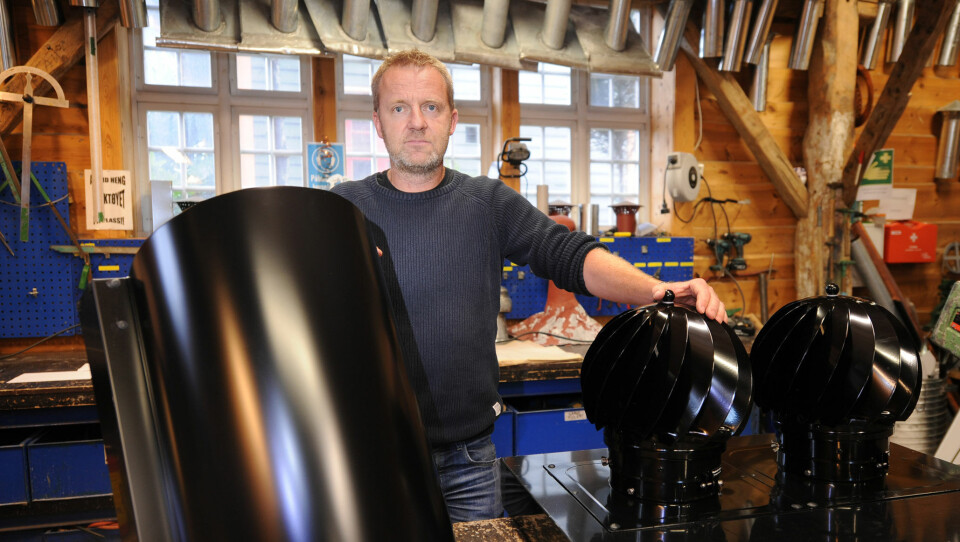 Endre Liseth i Fana Blikk har lenge sett på markedet for solceller, men ser at foreløpig er det for dyrt.