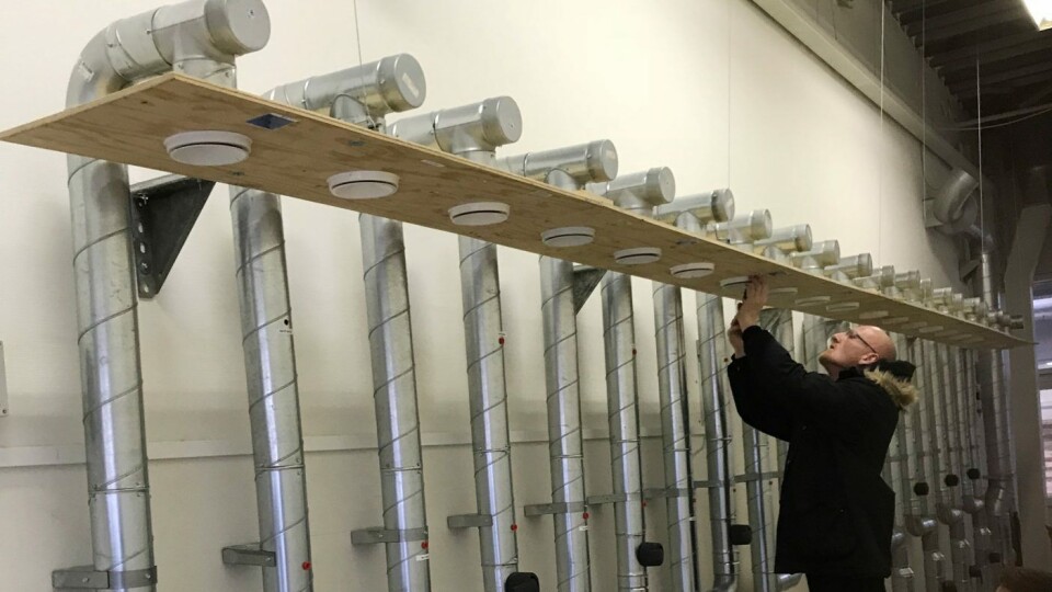 Ventilasjonsanlegget ved Aalborg Techcollege ble studert av laugsmedlemmer på tur. I april er det planen at 5 lærlinger skal ta turen til skolen.