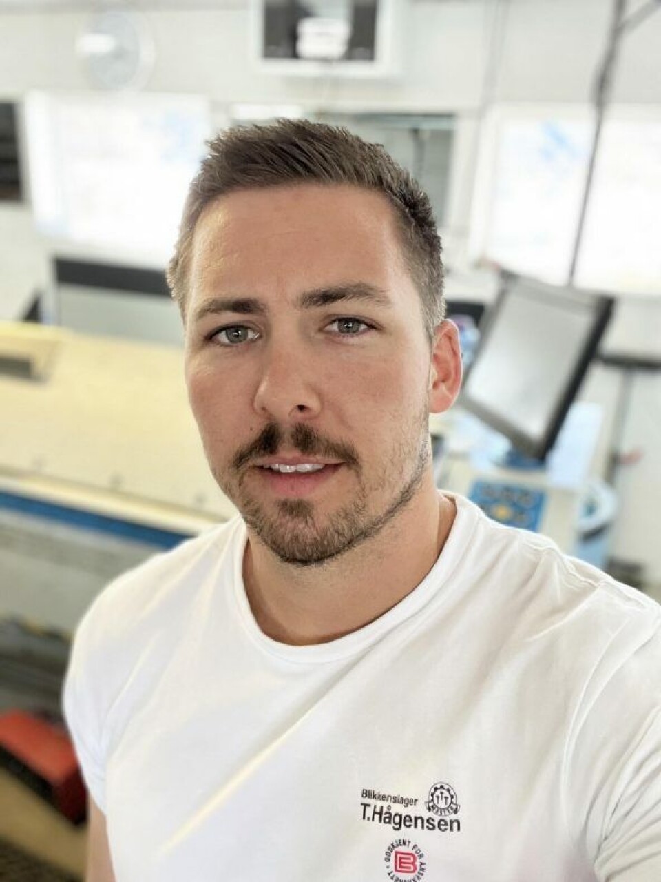 Eirik Hågensen Handegard var rundt 15 da han bestemte seg for å bli blikkenslager etter skattelistesjekken der han fant ut at hans onkel tjente godt som blikkenslagermester. I år overtok han onkelens bedrift.