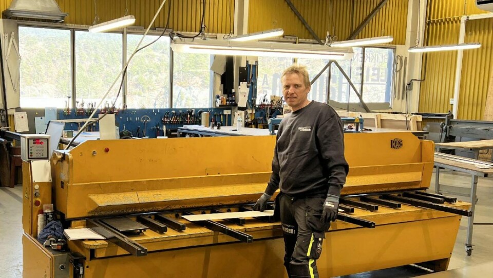 Frank Glomseth på verkstedet på Mjåvann industriområde i Kristiansand.