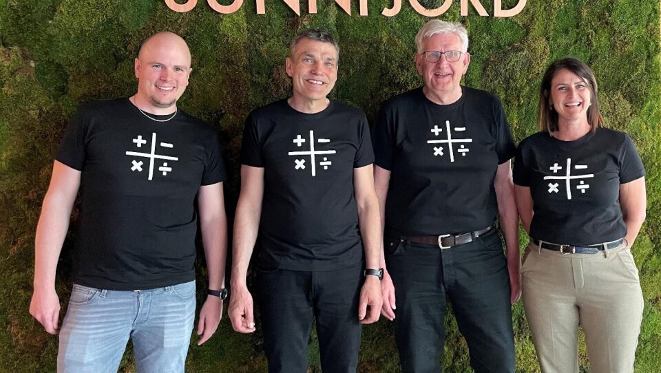 Proresult og Byggmesterforbundet har lansert et nytt digitalt verktøy for kalkulasjon i byggebransjen. Fra venstre Rodmundur Í Liða (Proresul), Nils Jørgen Brodin (Byggmesterforbundet) og Frank Ivar Andersen (Byggmesterforbundet) og Laila Vilnes Helgheim (Proresul).