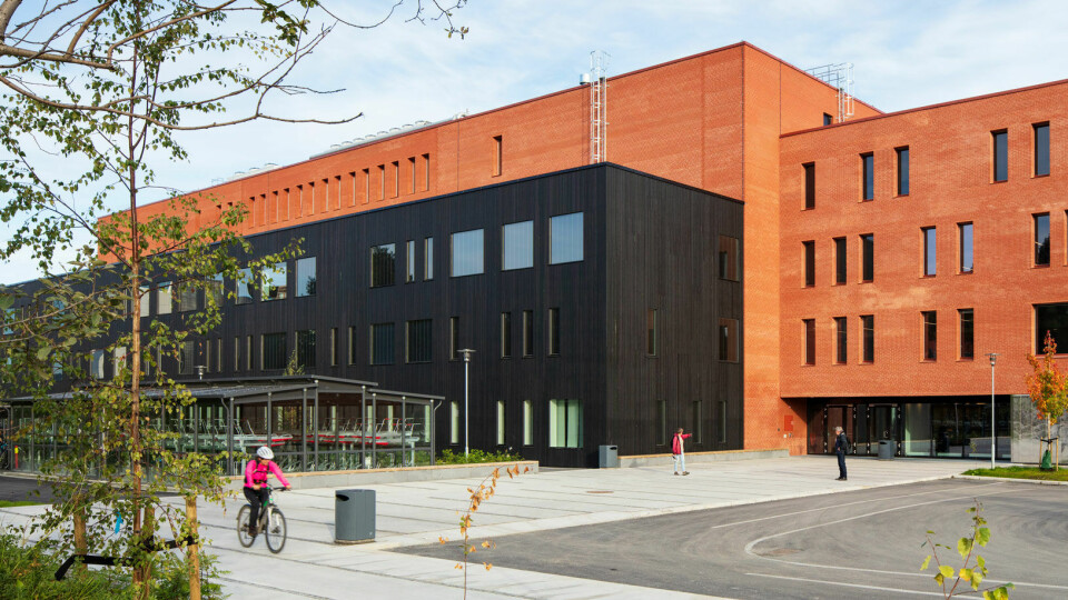 Ventilasjonen i dette bygget har skapt store problemer for forskingen ved Universitetet i Tromsø.