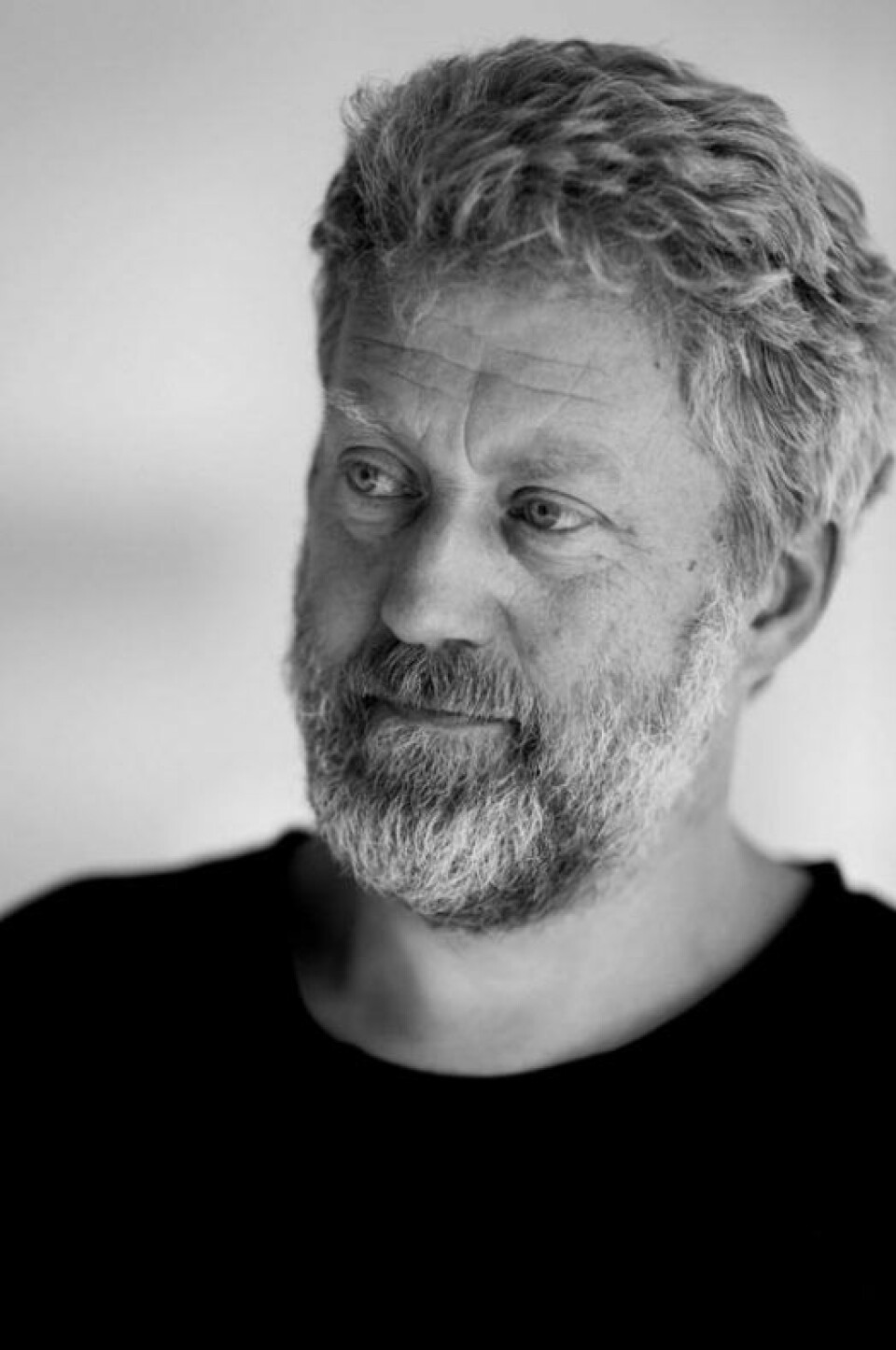 Seniorarkitekt i Snøhetta, Knut Tronstad, samarbeider ofte med blikkenslagere i en tidlig fase for å avklare muligheter og løsninger. Seniorarkitekt i Snøhetta, Knut Tronstad, samarbeider ofte med blikkenslagere i en tidlig fase for å avklare muligheter og løsninger.