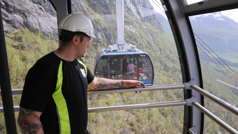 Loen Skylift skal frakte deltakere på VVS-messen til fjells. Martin Kvammen var med og bygde anlegget både nede ved hovedveien og oppe på fjellet Hoven.