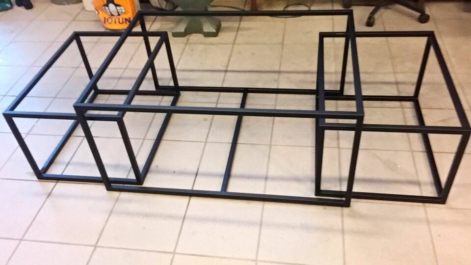 Fundament til salongbord.