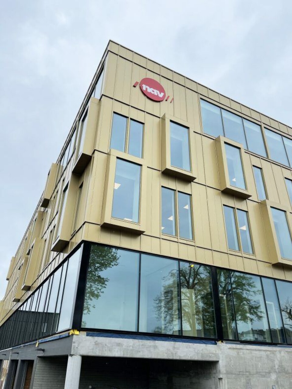NAV har allerede flyttet inn i det nyrenoverte bygget i Sandnes som har fått et spennende fasade i aluminiumskompositt levert av Habi.