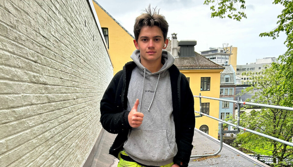 Allerede som 13-åring fant Theodor Liseth ut at han ville prøve ut blikkenslageryrket. Nå jobber han i Fana Blikk.