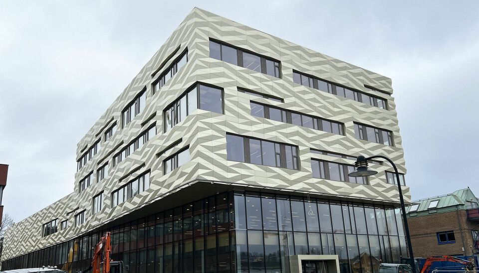 J. Johnsen & Sønner fikk virkelig utfordret seg med fasaden på Vestby Kulturhus.