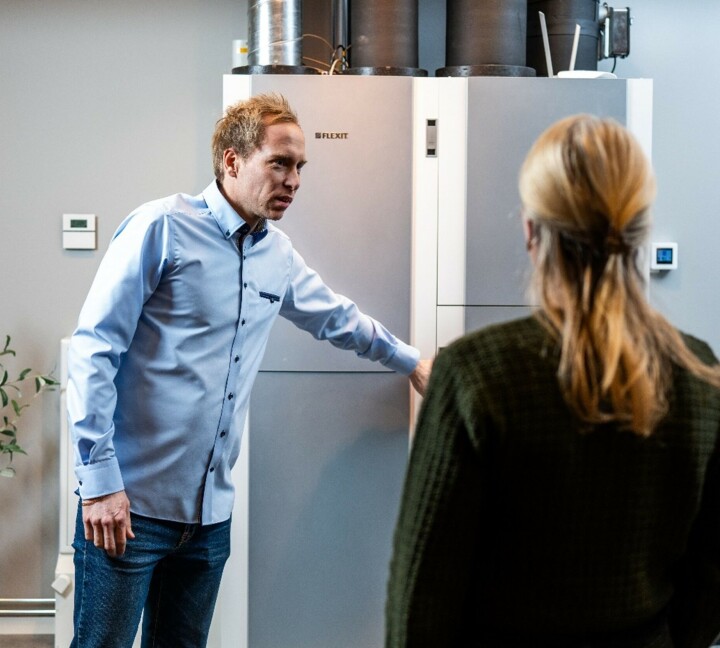 Johan Myrman, produktansvarlig for EcoNordic, lanserer EcoNordic WH4 XL.